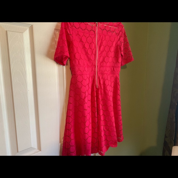 pink lace dress - Picture 3 of 3